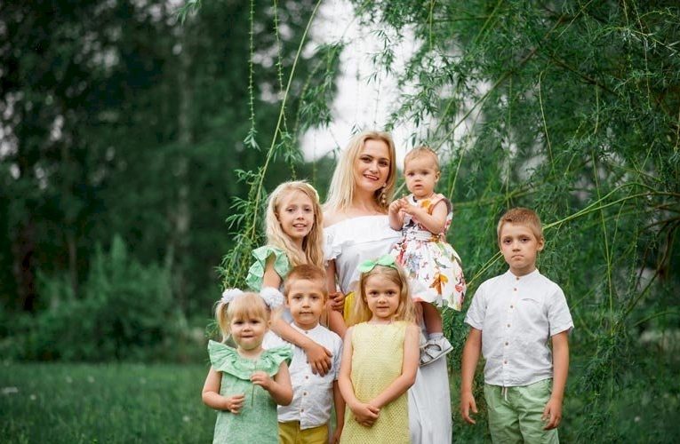 Многодетная жительница Саранска Людмила Адушкина встретит 8 марта в окружении любящей семьи