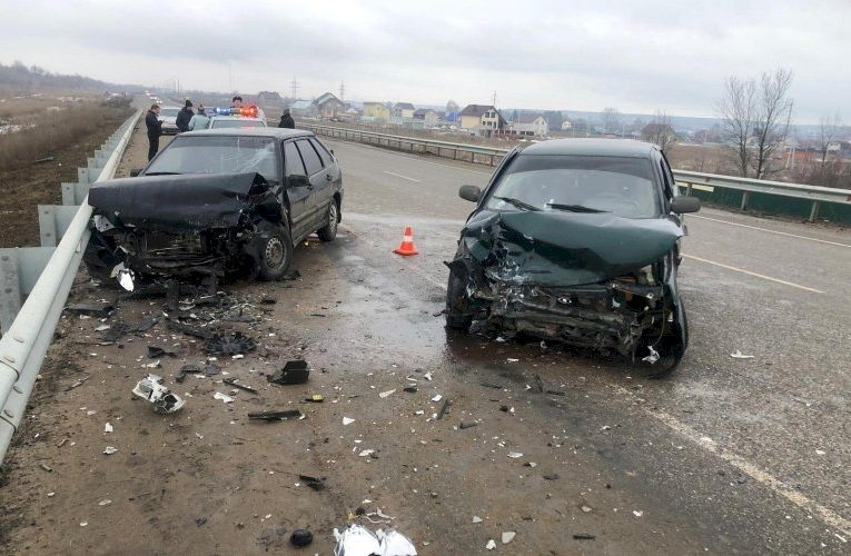 В Саранске двое водителей пострадали в ДТП