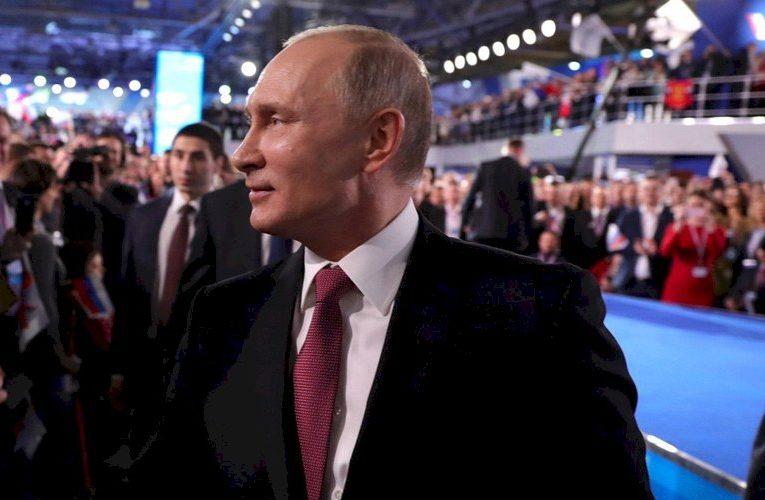 Владимир Путин назвал волонтерскую деятельность востребованной в России