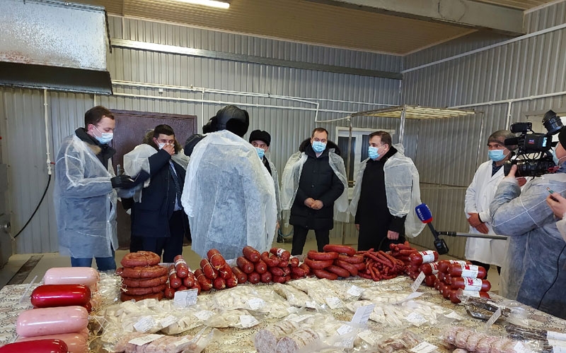 Артём Здунов побывал на производстве, где делают деревенскую сметану