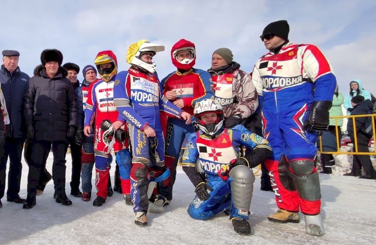 Братья Косовы и Юнир Базеев — призеры мотогоночных баталий в Саранске
